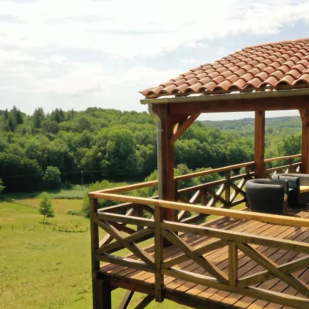 Prázdninový dům Spacious With Private Pool In Loubejac